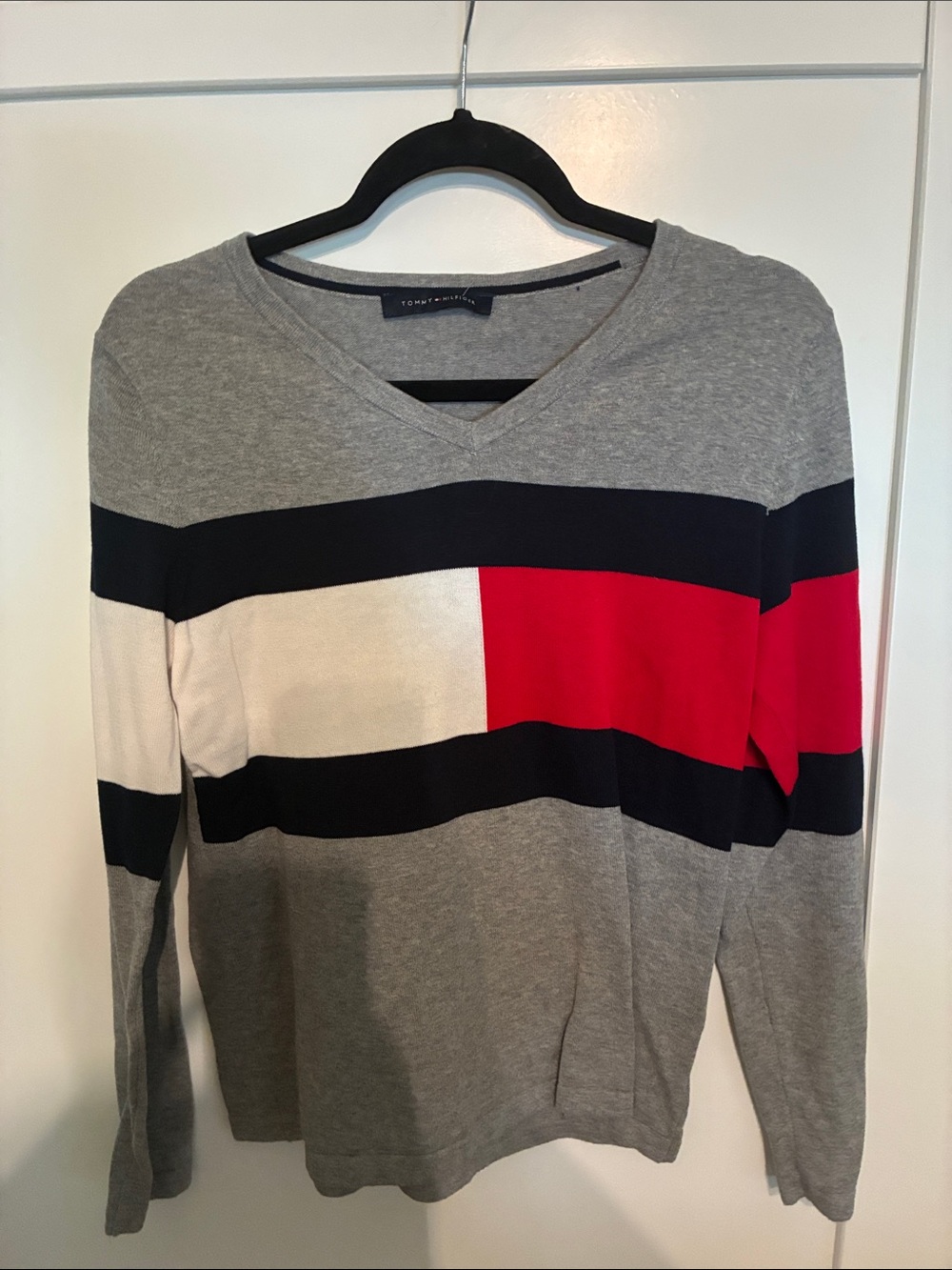 Tommy Hilfiger Men's Gray V-Neck Sweater with Navy, Red & White Colorblock